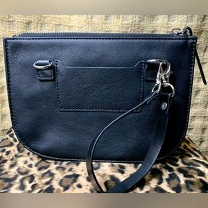 Lo and Sons Crossbody Bag